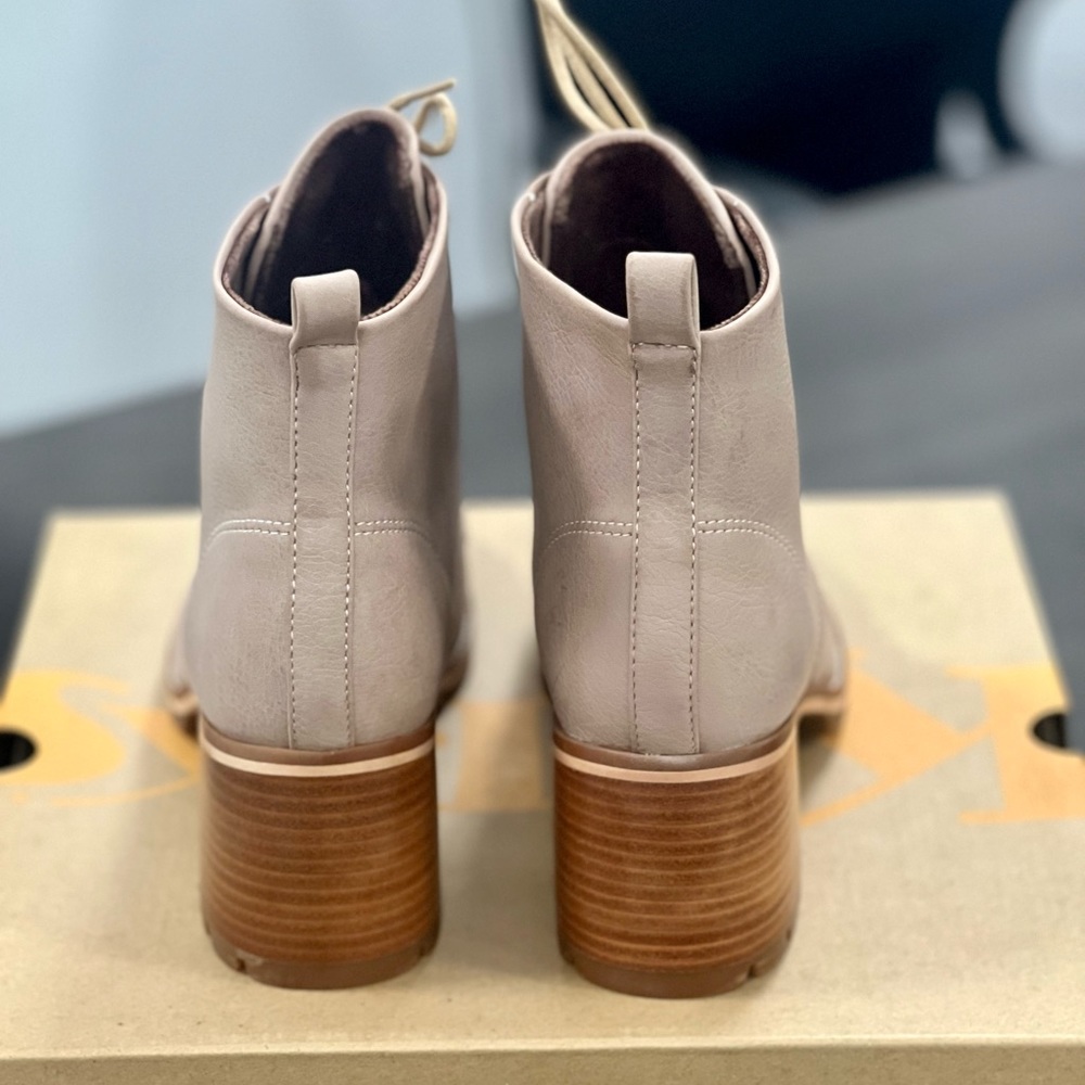 Chelsea boots - Picture 9 of 9
